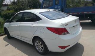 现代瑞纳三厢 现代瑞纳三厢